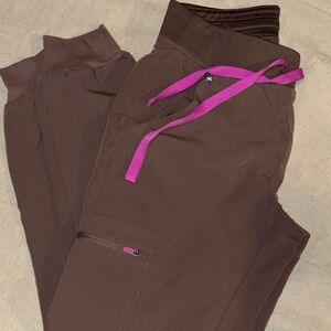 Figs Zamora petite joggers Smokey Taupe